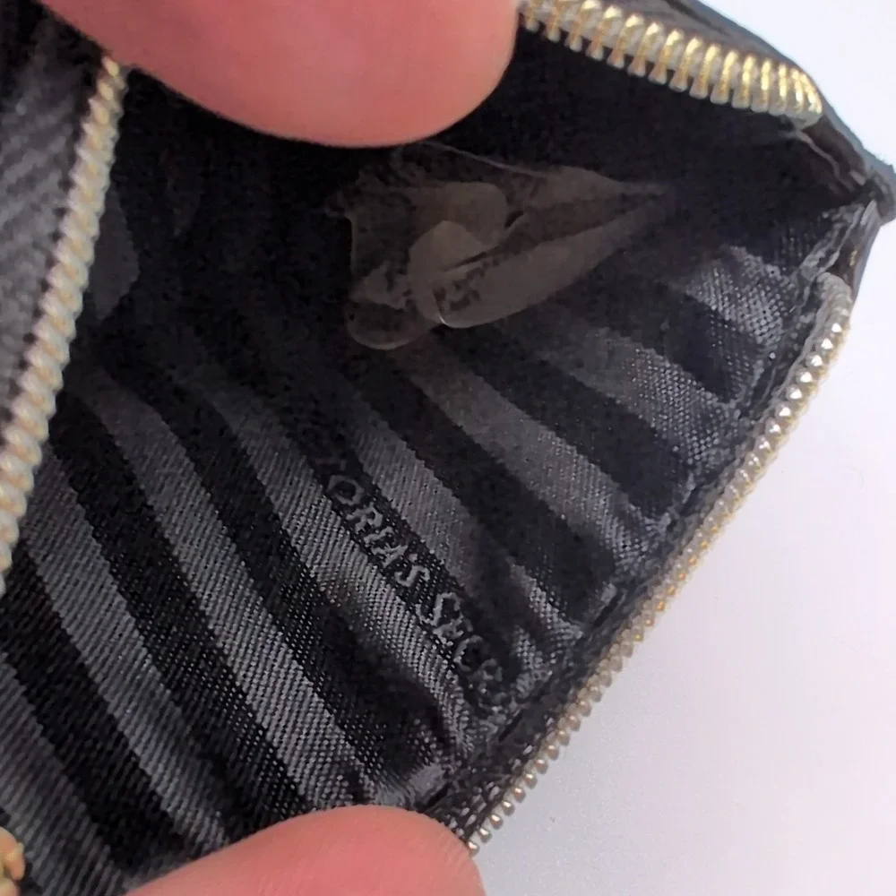 VICTORIA'S SECRET ID CARD CASE HOLDER KEY CHAIN Zip Wallet - Black